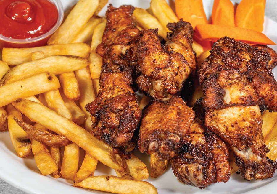 CHICKEN WINGS & FRIES